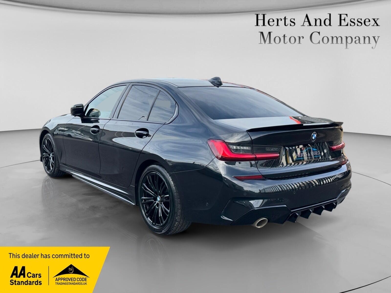 BMW 3 Series view 4