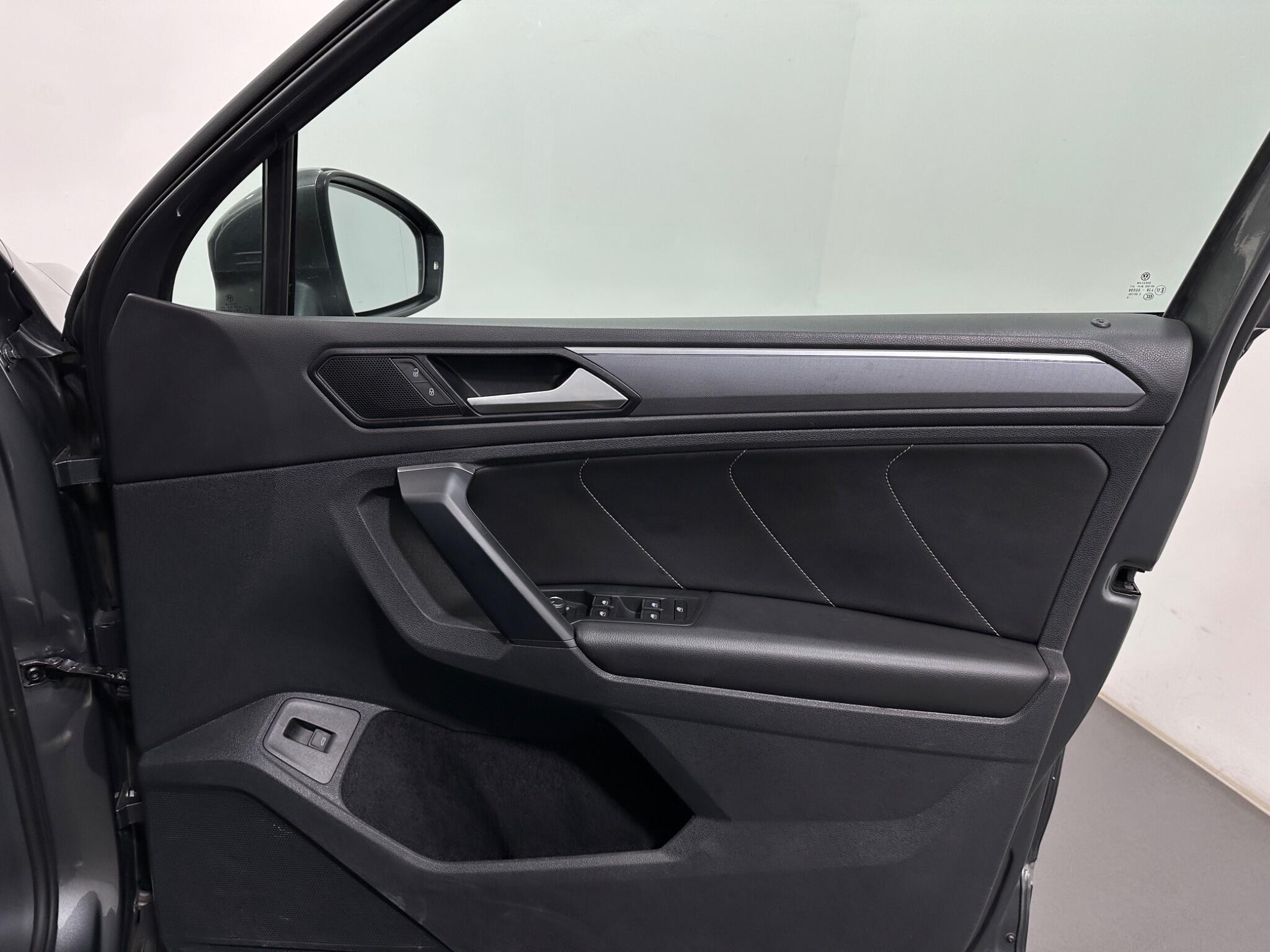 Volkswagen Tiguan view 36