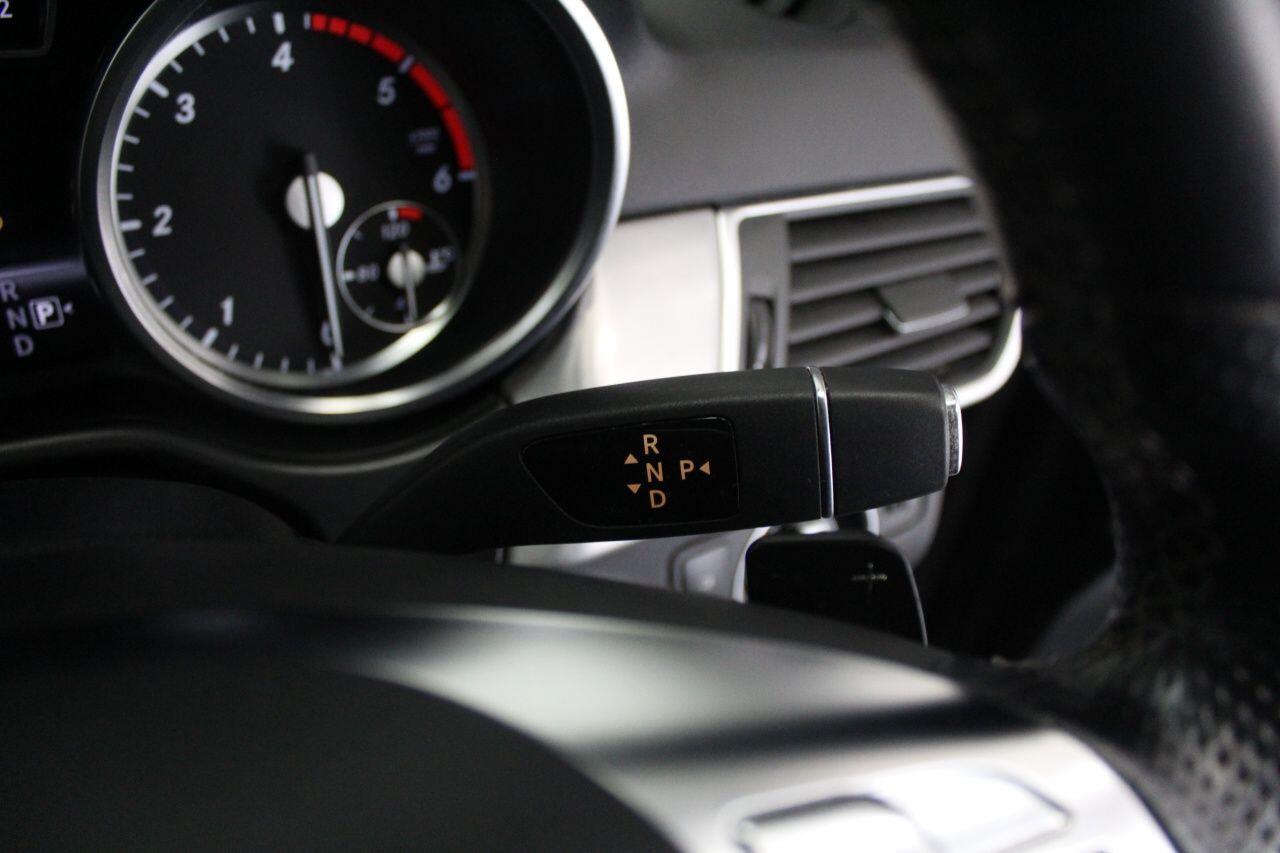 Mercedes-Benz M-Class view 48