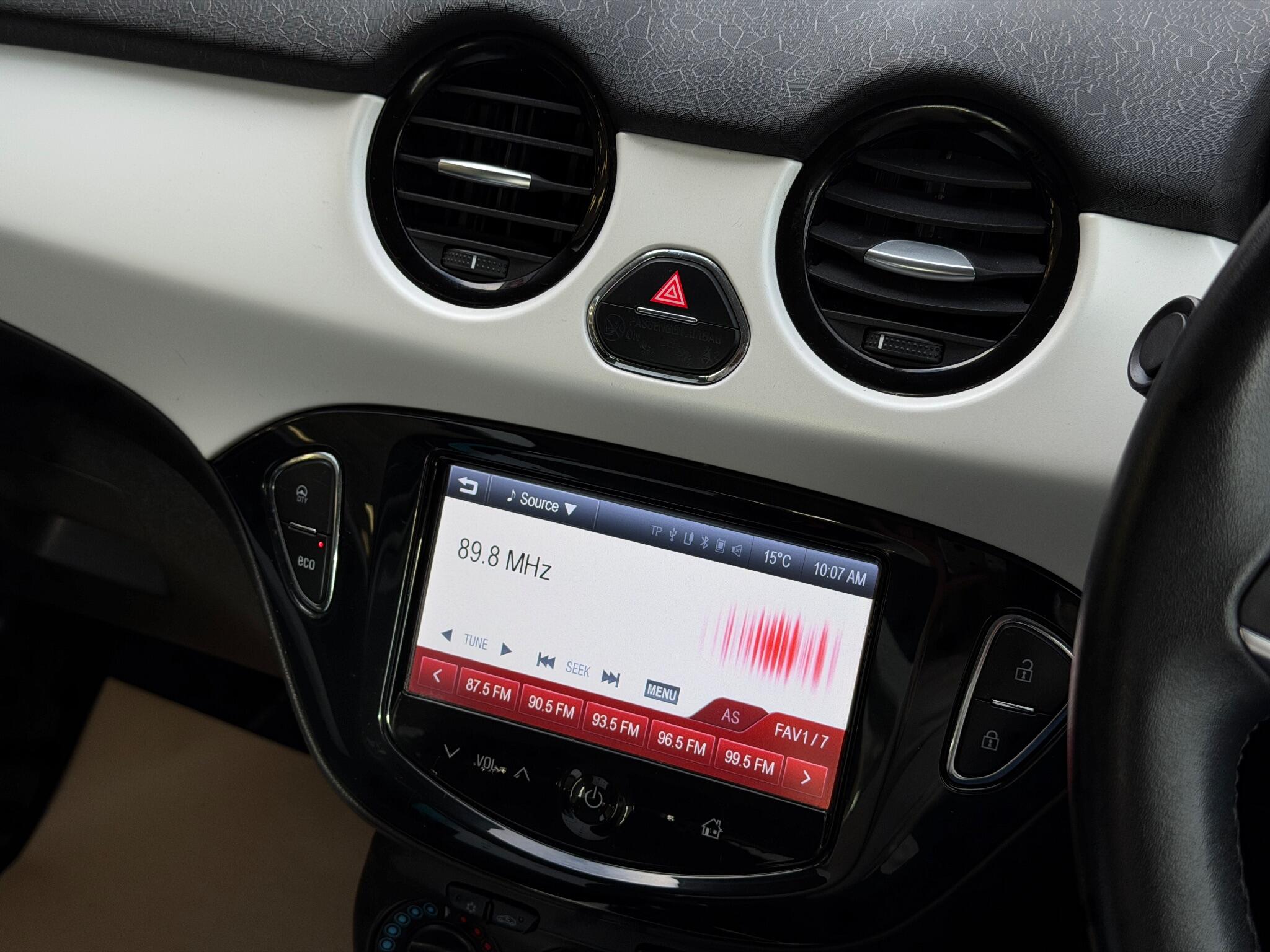 2015 Vauxhall ADAM image 22