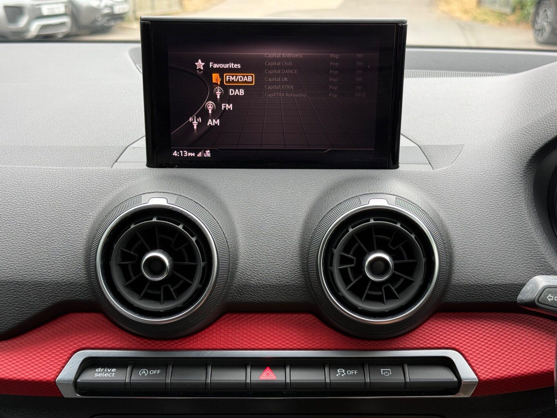 Audi Q2 view 40