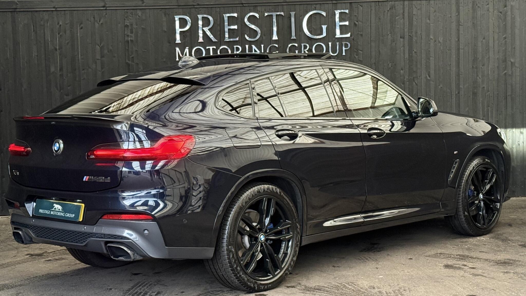 BMW X4 view 14