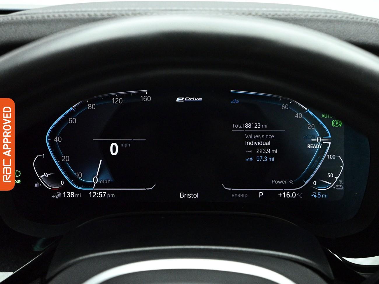 BMW 5 Series view 12