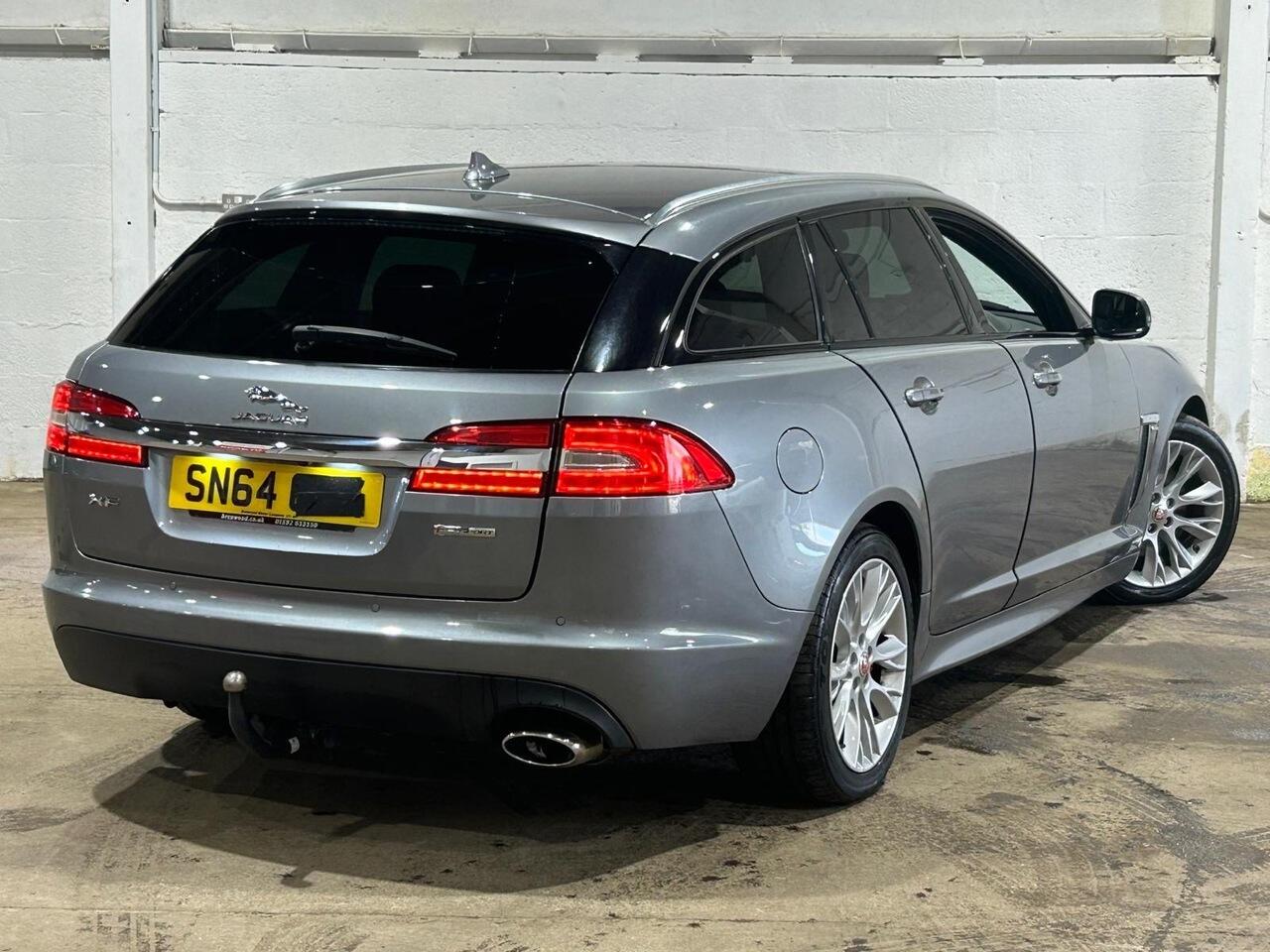 Jaguar XF view 34