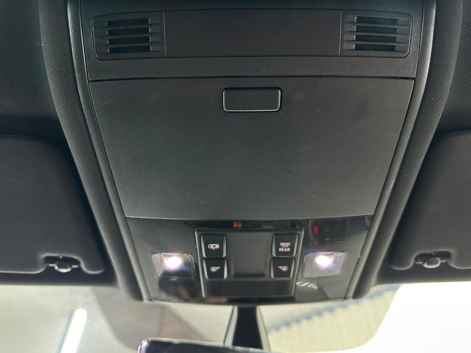 Volkswagen Golf view 45