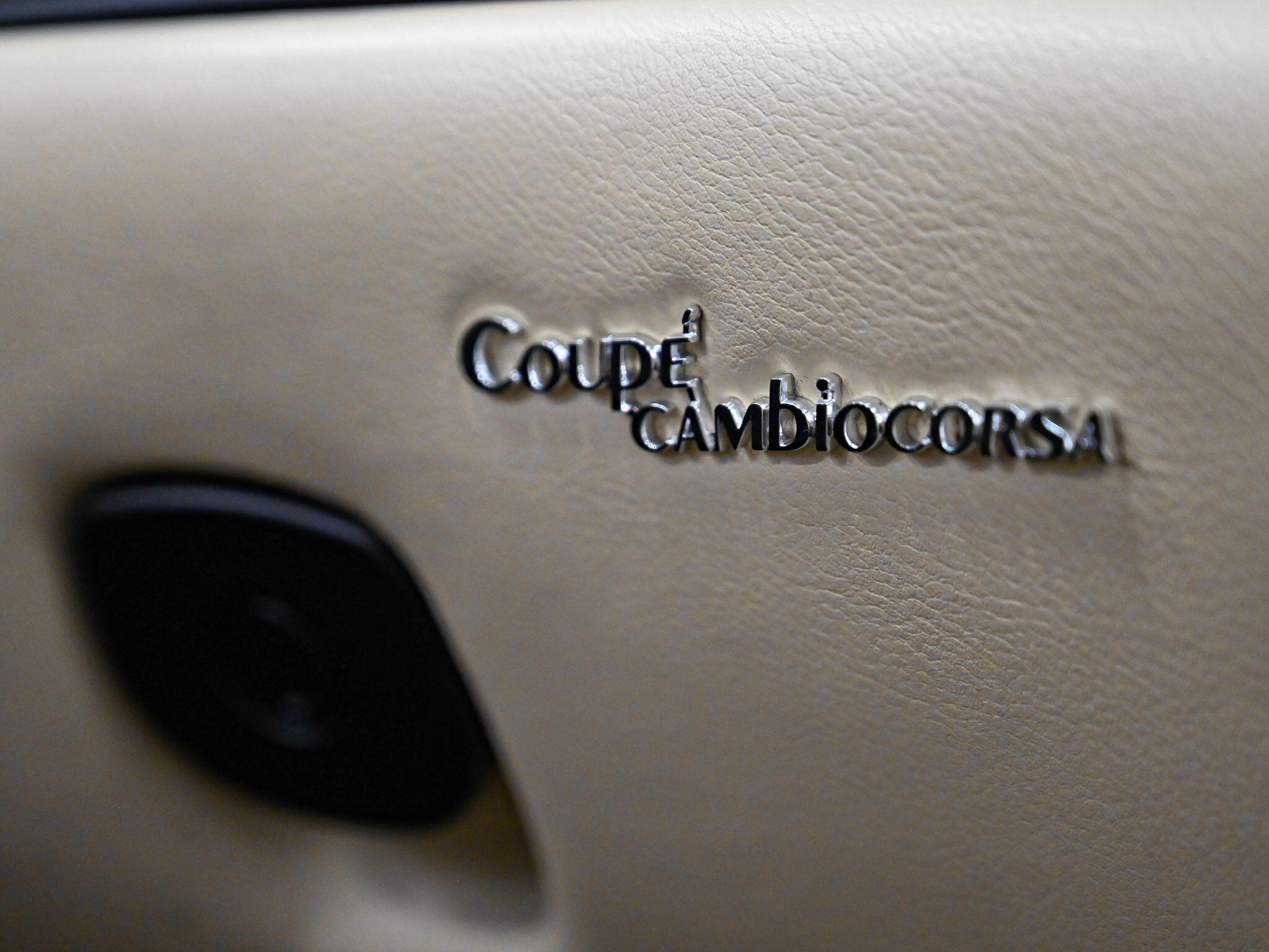 Maserati Coupe view 26