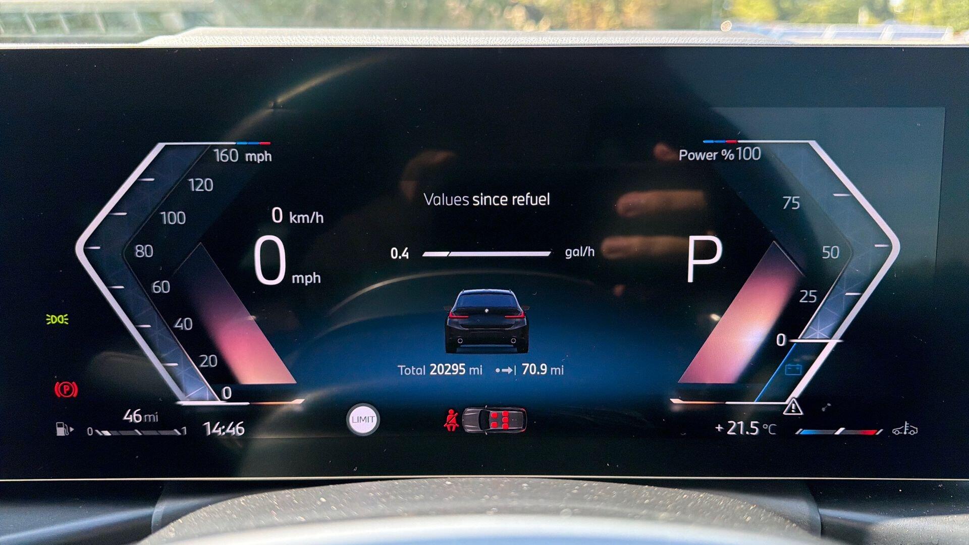 BMW 3 Series view 9