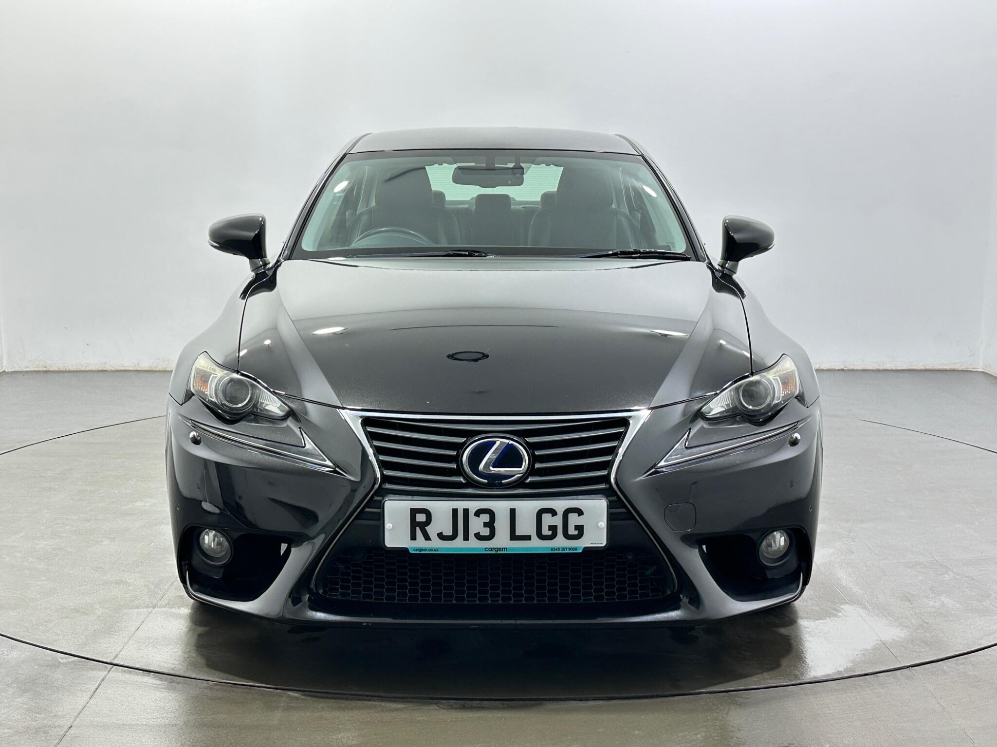 Lexus Is view 3