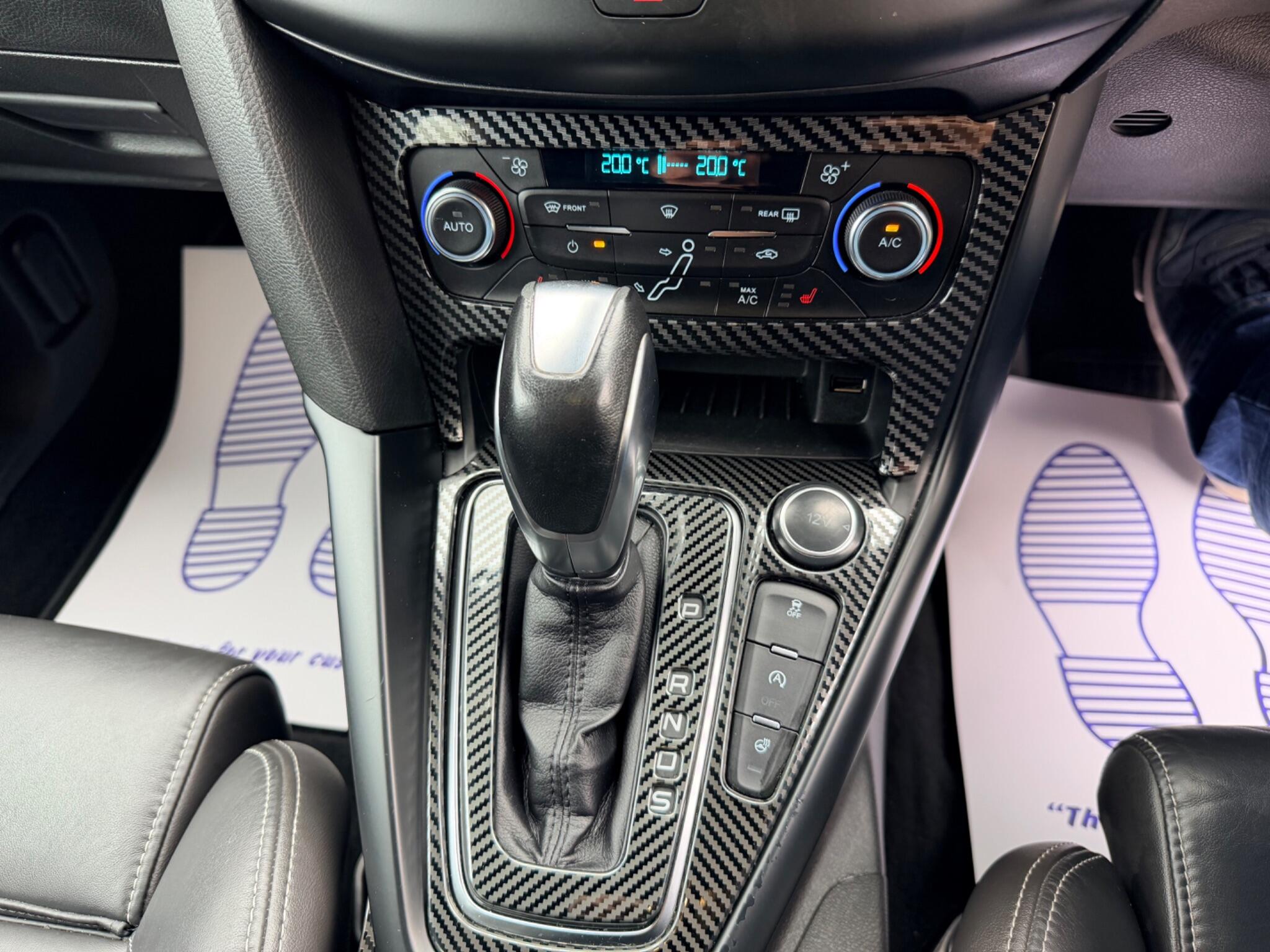 Ford Focus view 10