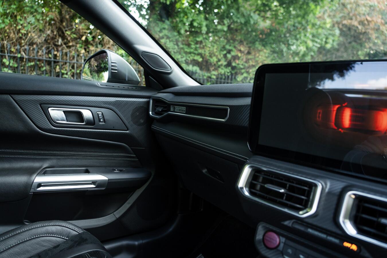Ford Mustang view 41