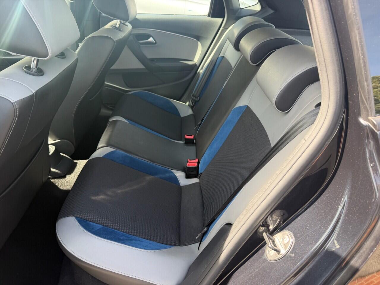 Volkswagen Polo view 16