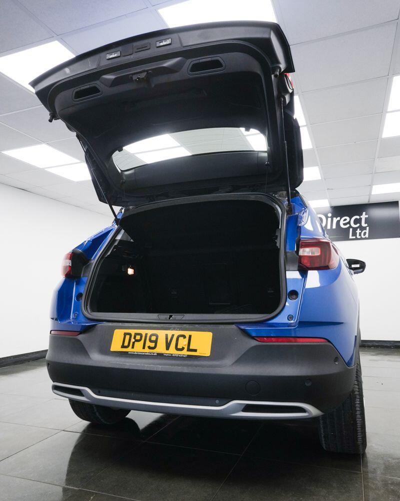 Vauxhall Grandland X view 7