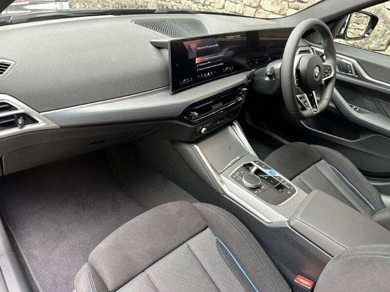 BMW i4 view 8