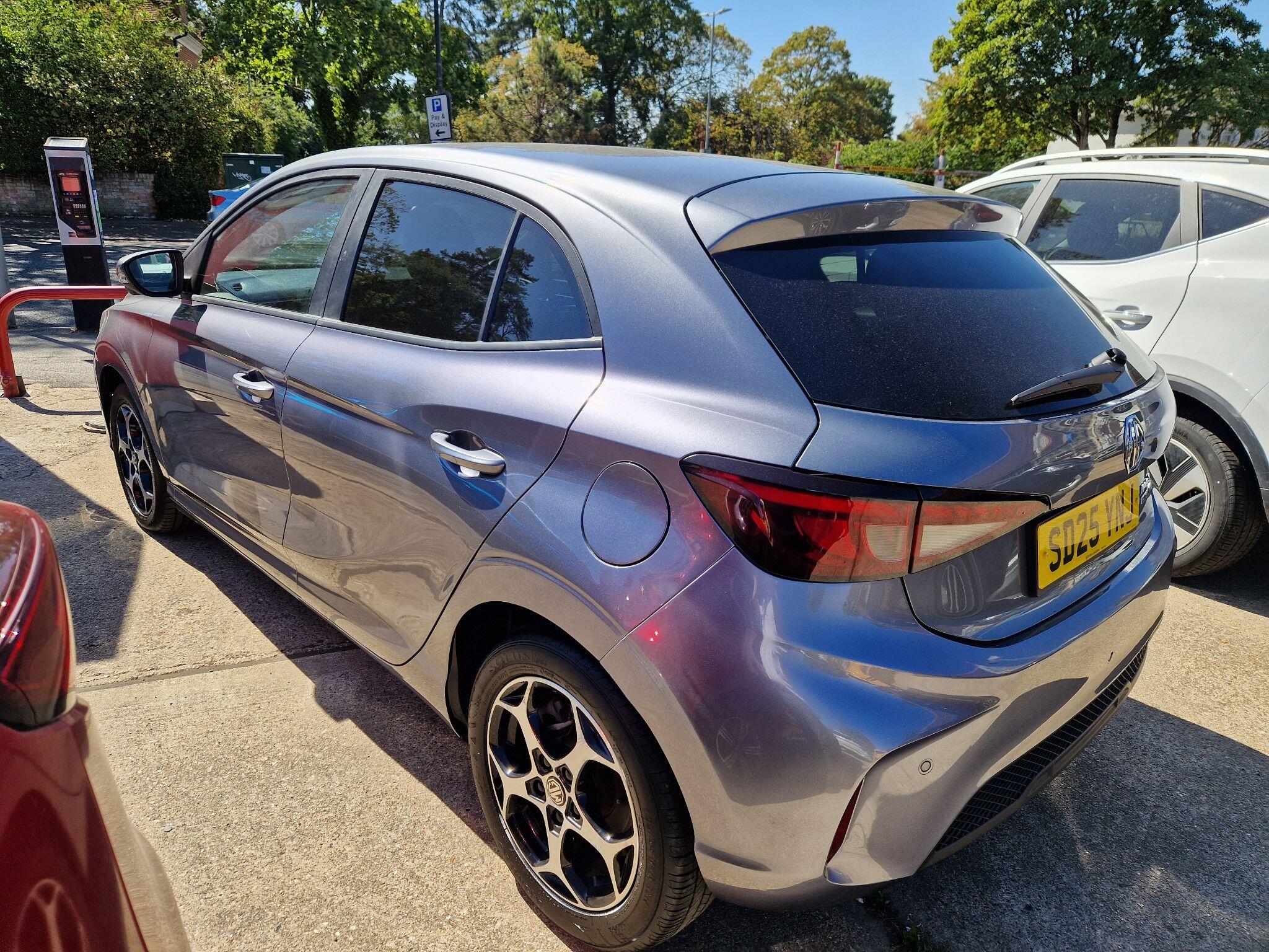MG MG3 view 7