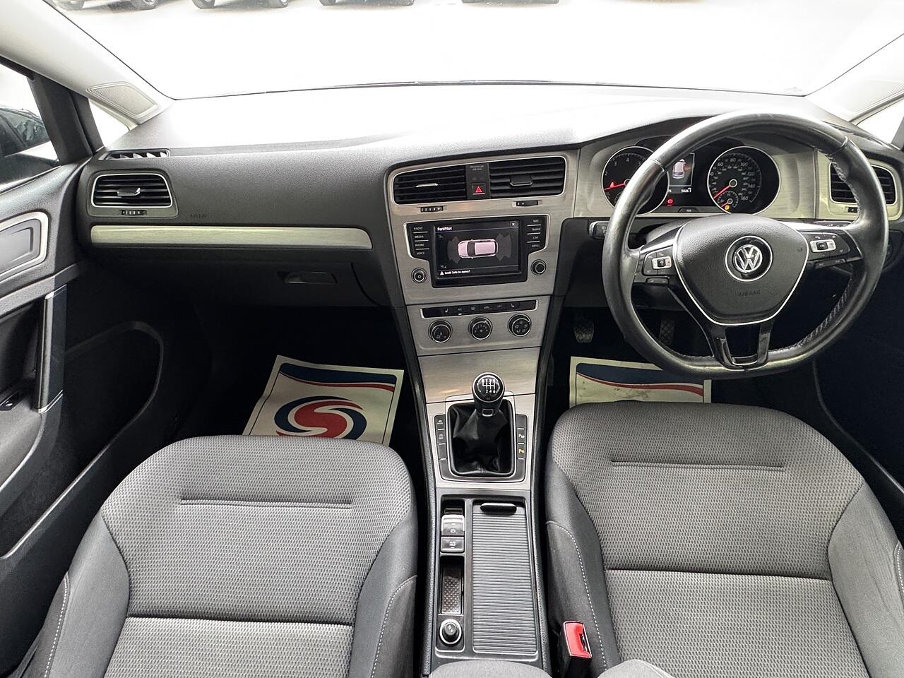 Volkswagen Golf view 14