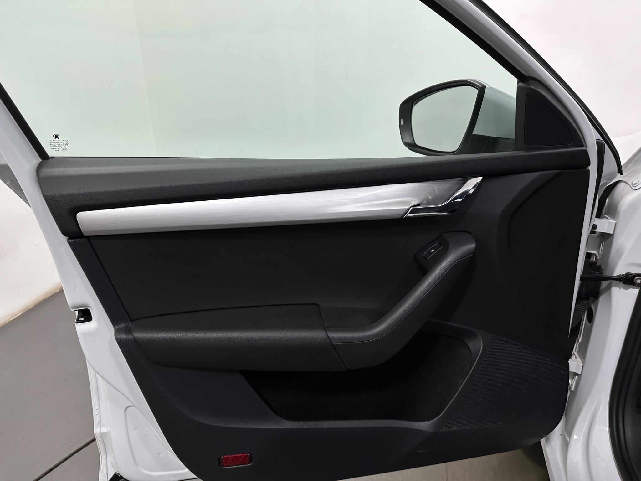 Skoda Octavia view 37