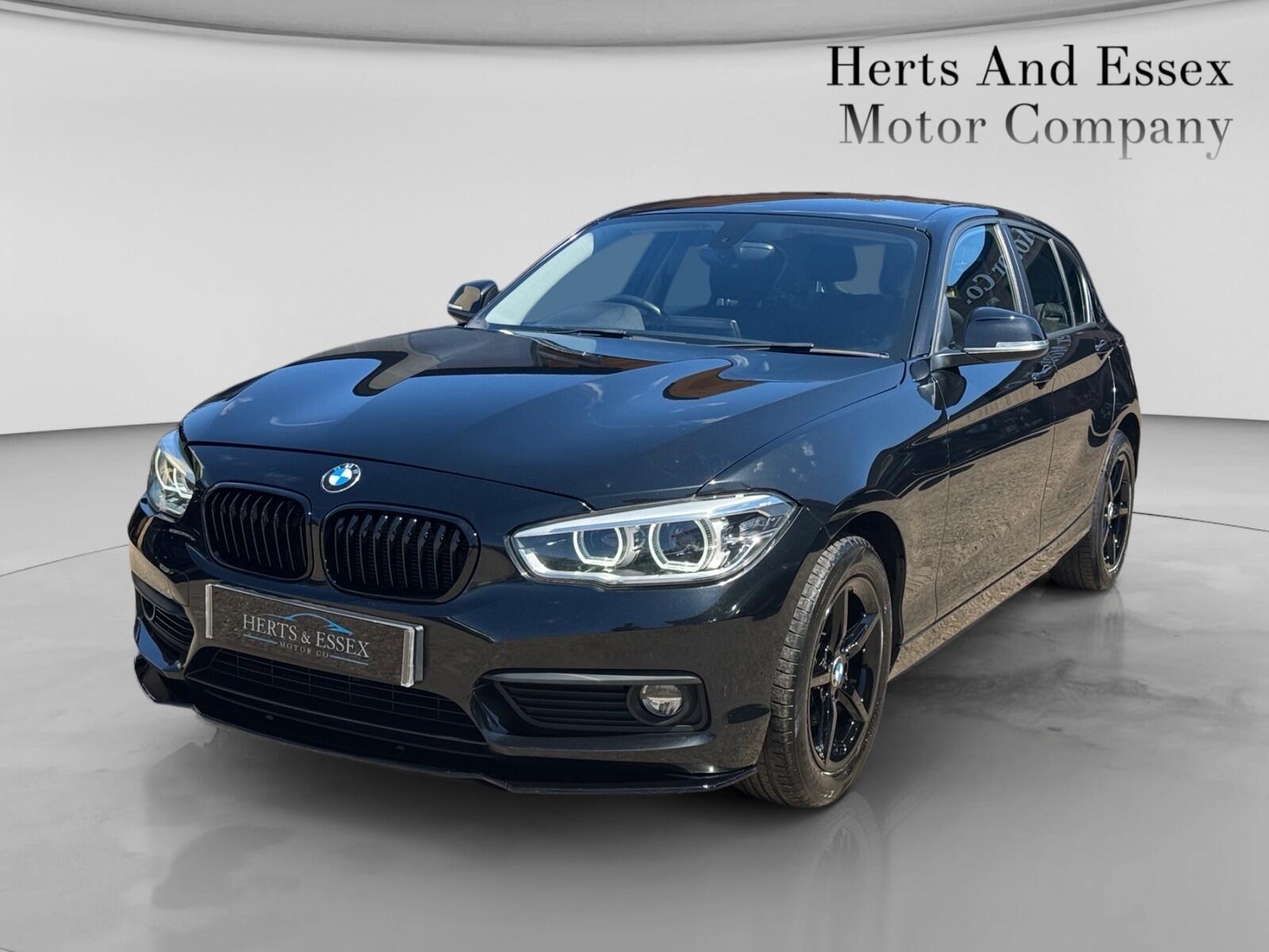 BMW 1 Series view 3