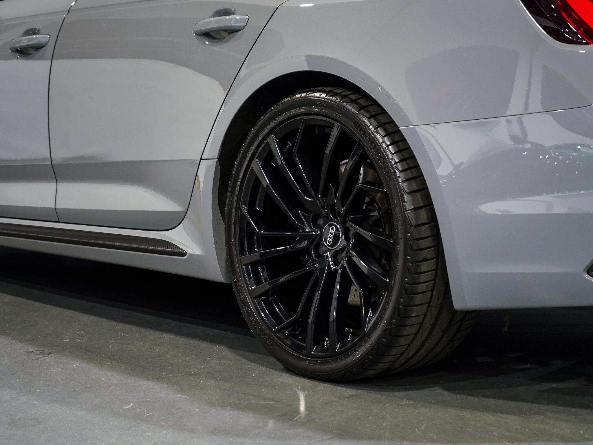 Audi RS4 view 35