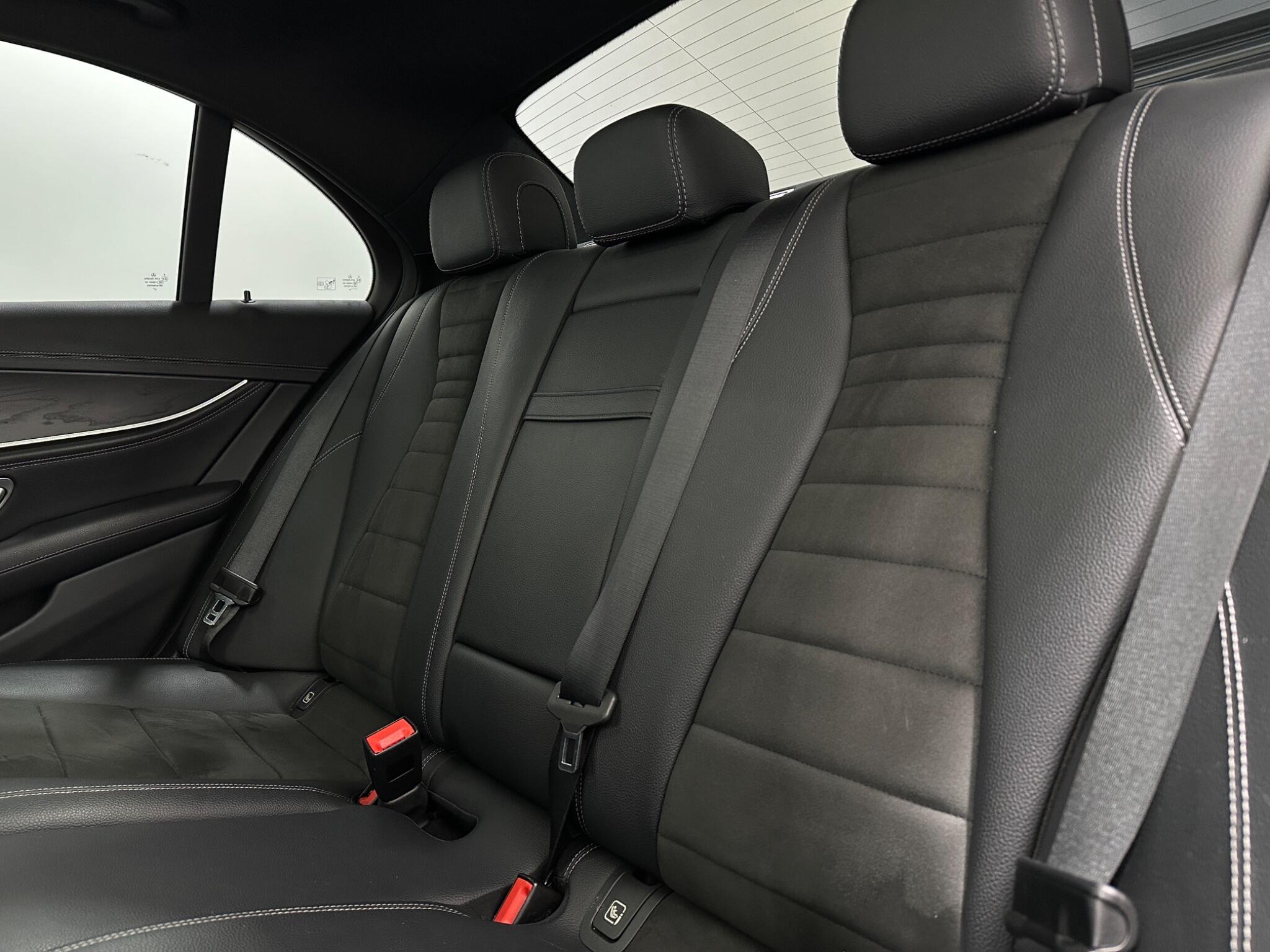 Mercedes-Benz E-Class view 38