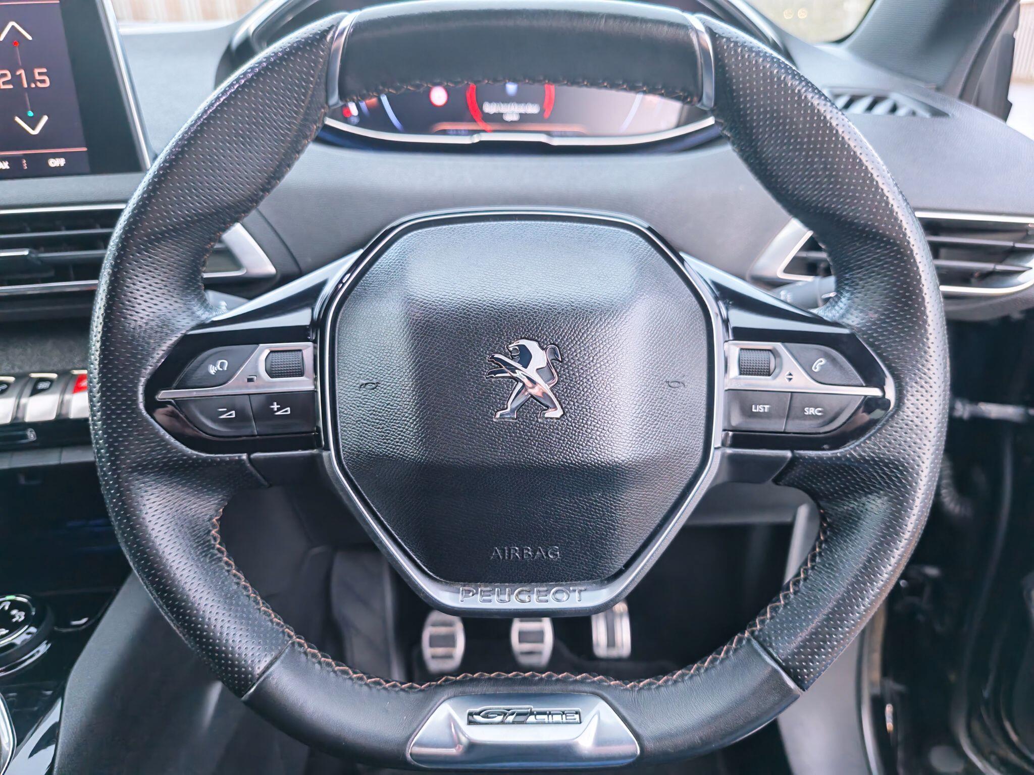 Peugeot 3008 view 11