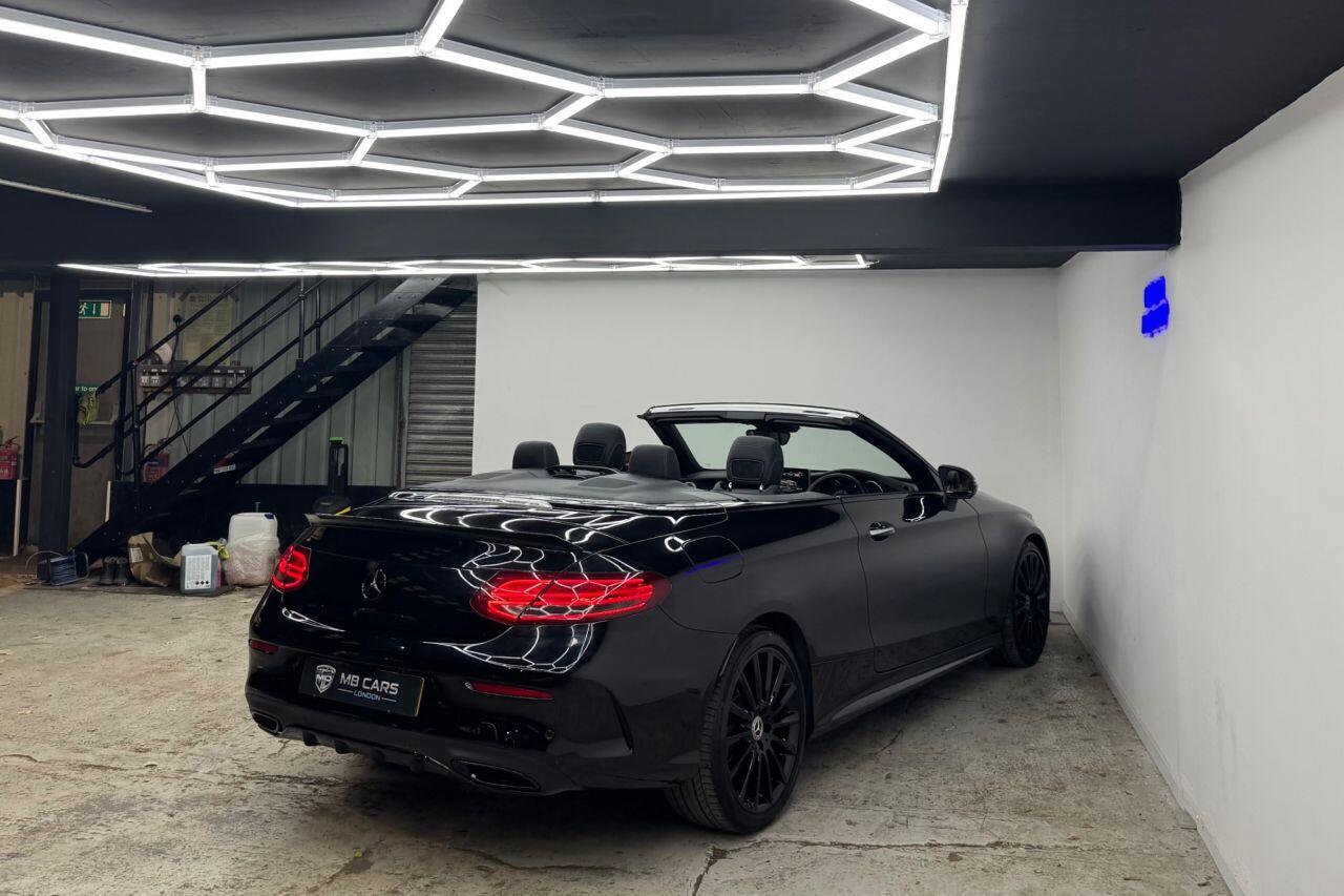 Mercedes-Benz C-Class view 35