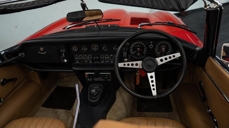Jaguar E-Type view 20