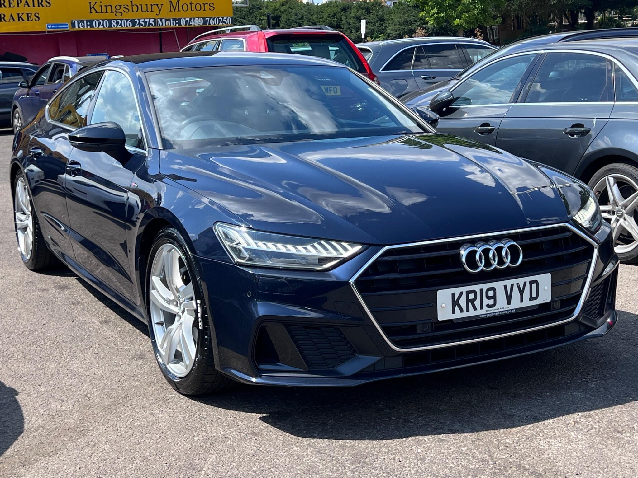 Audi A7 view 4