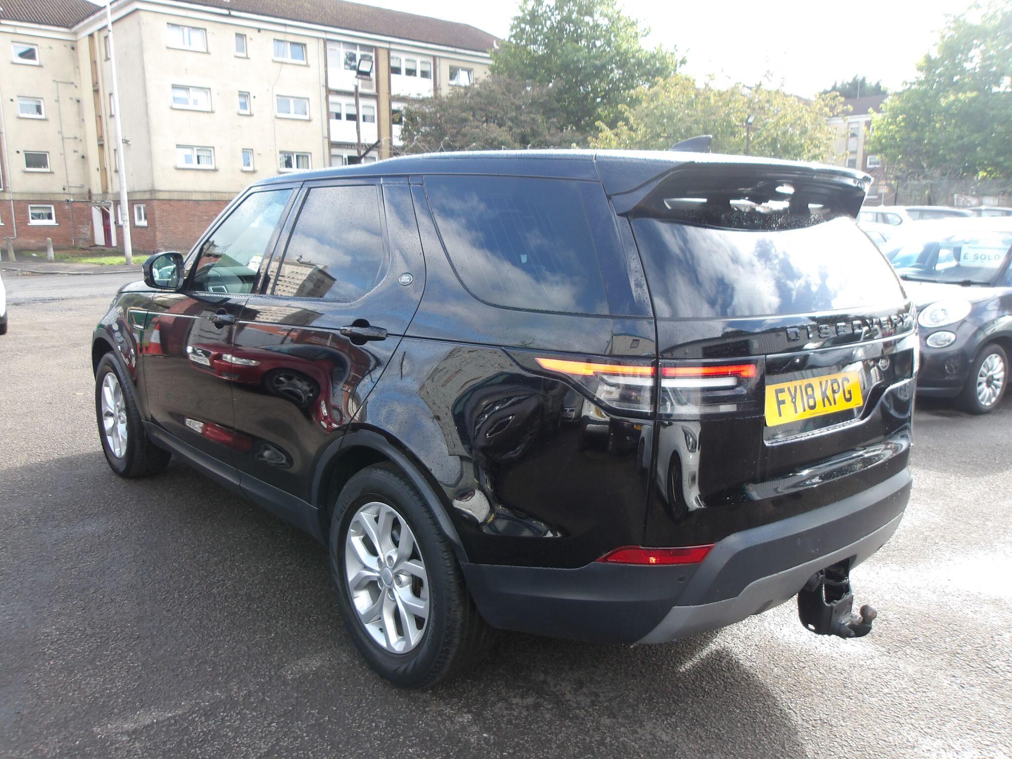 Land Rover Discovery view 5