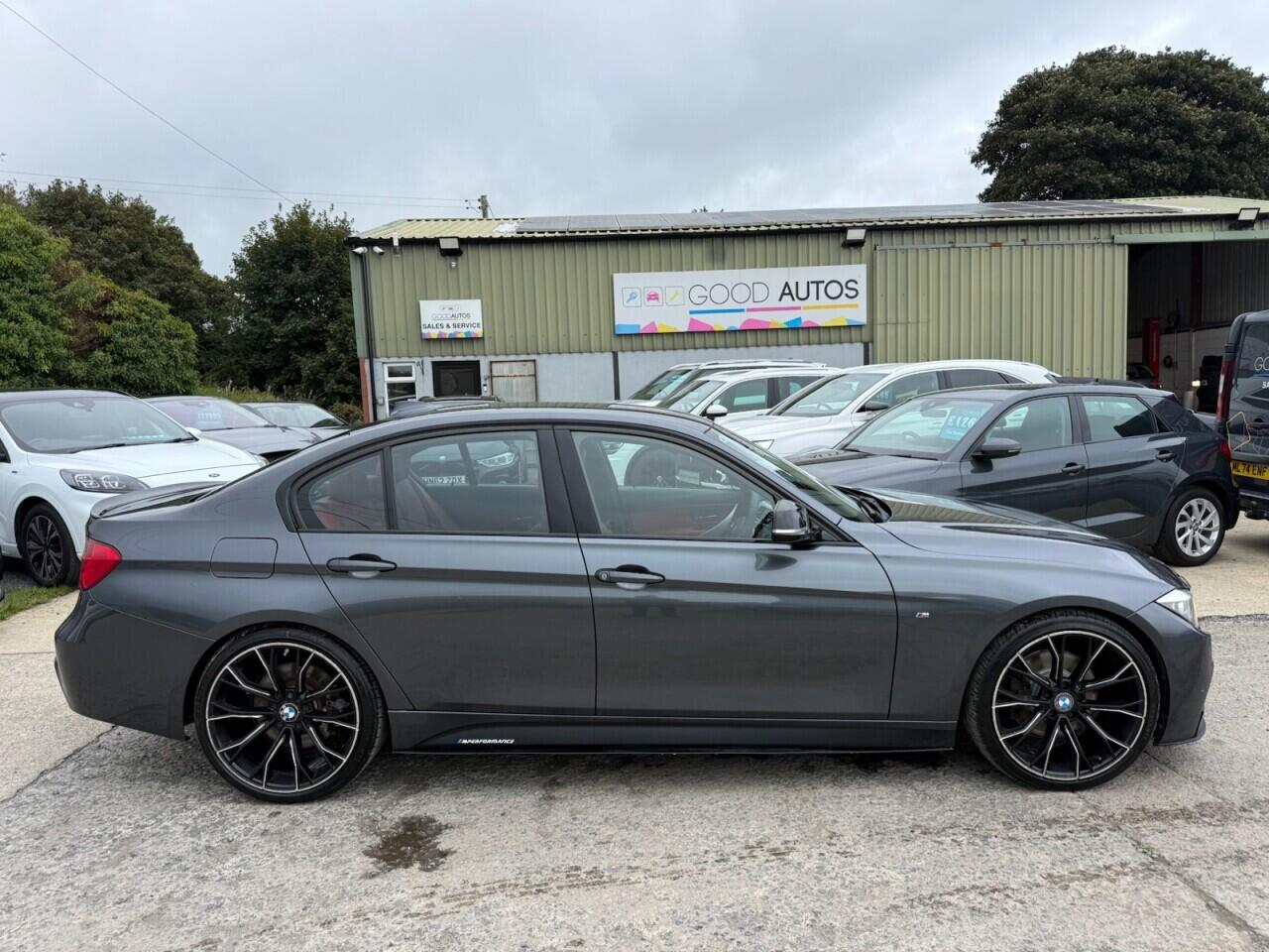 BMW 3 Series view 5