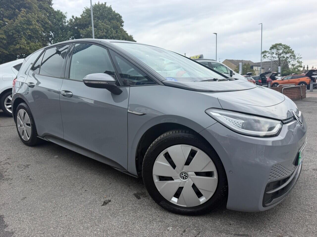 Volkswagen ID.3 view 13