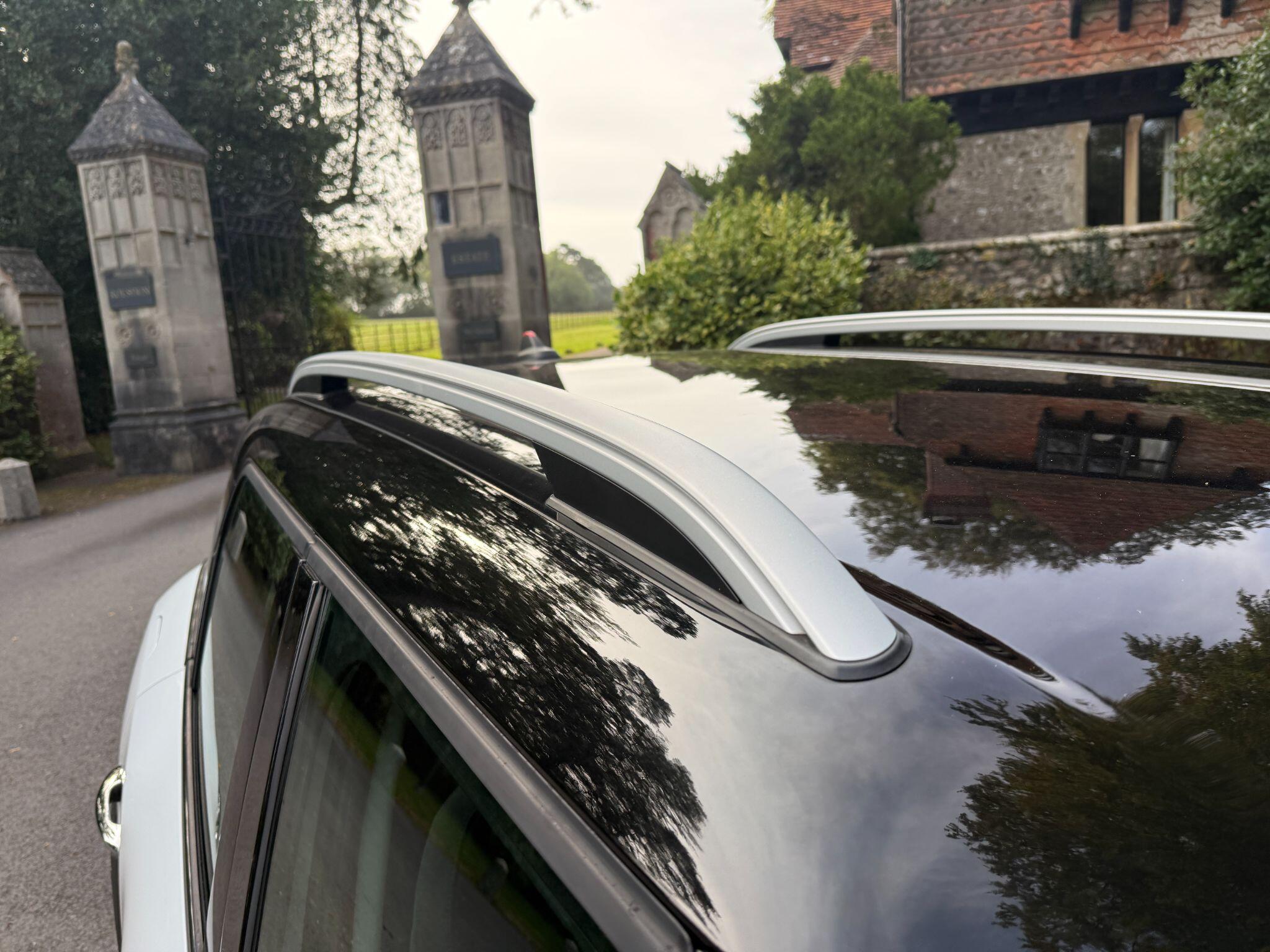 Mini Countryman view 22