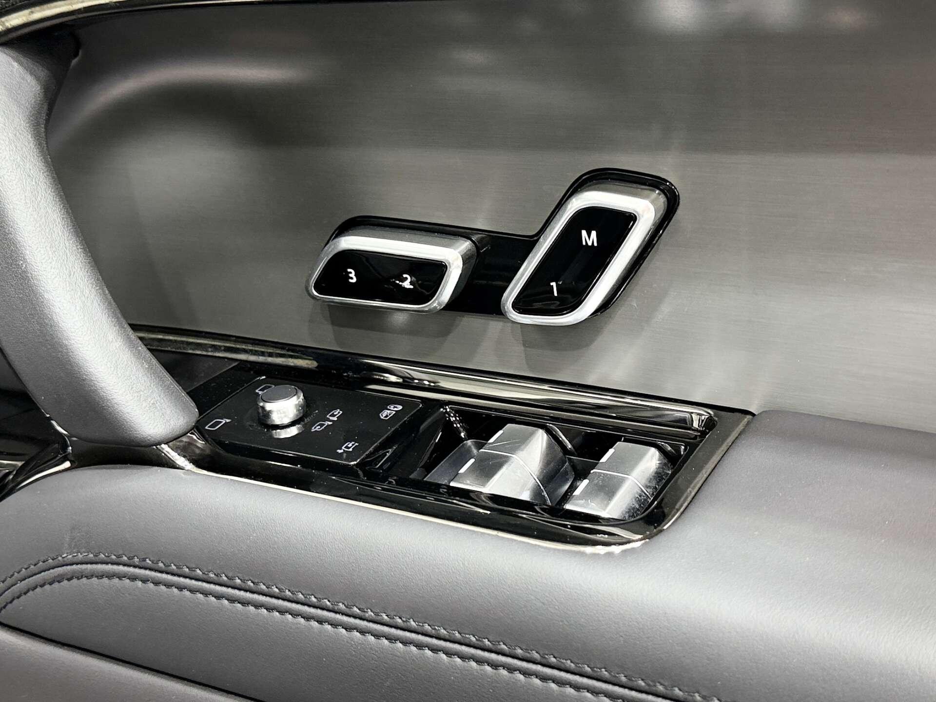 Land Rover Range Rover Sport view 34