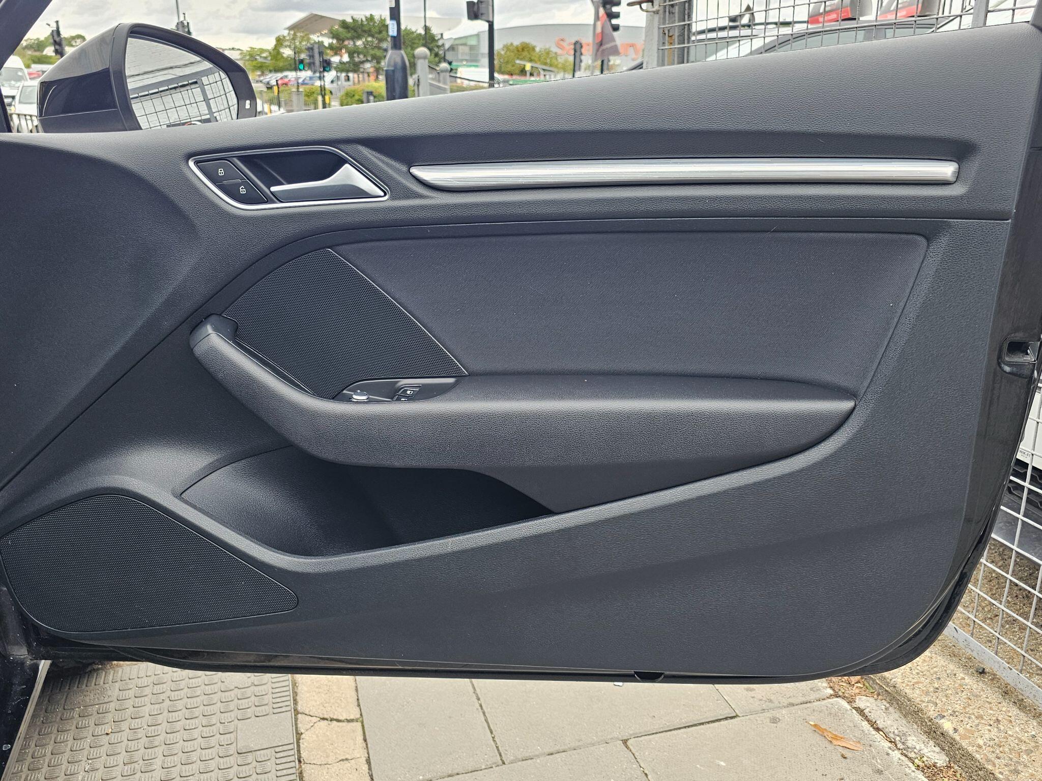 Audi A3 view 50