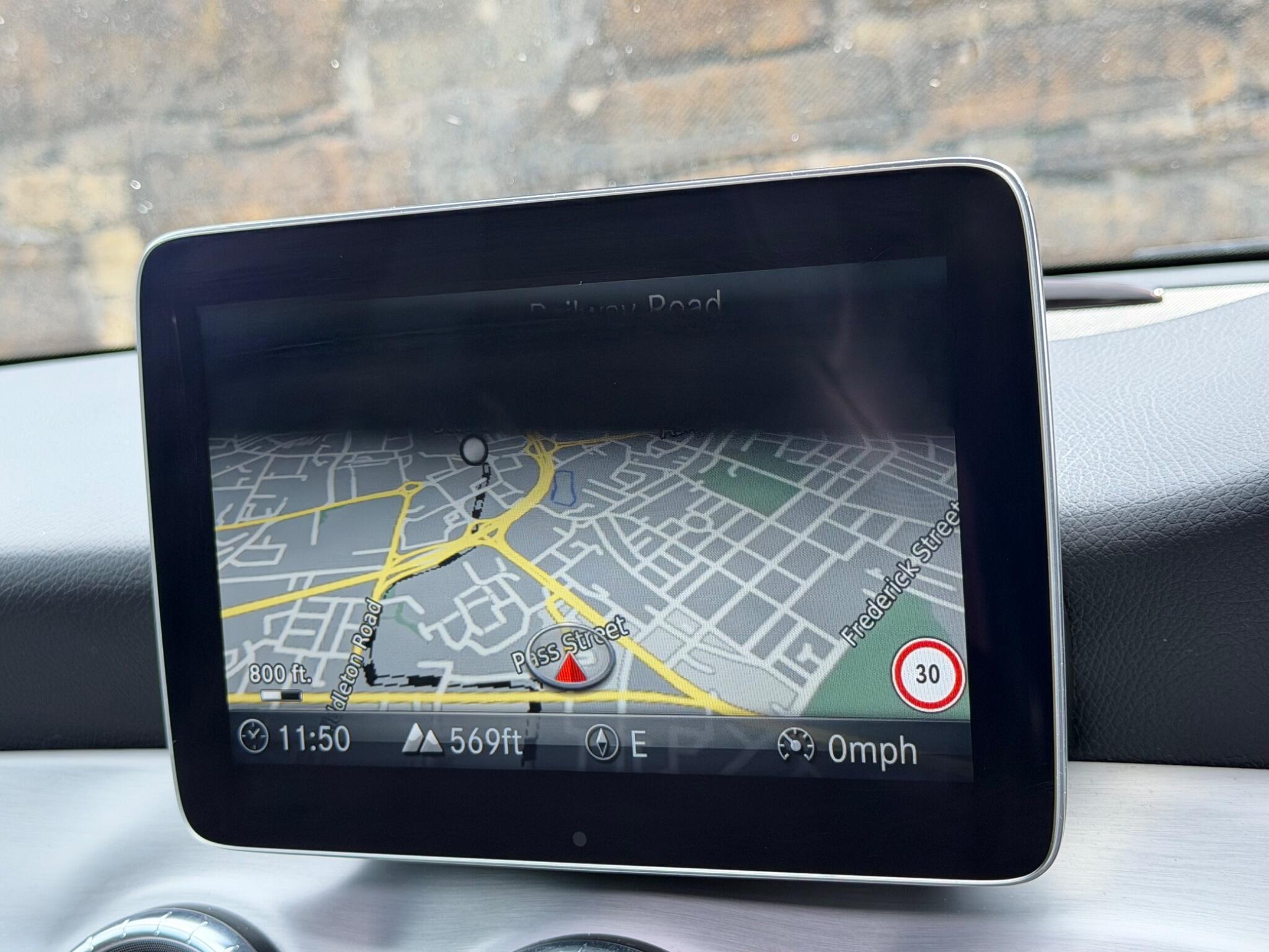 Mercedes-Benz Cla view 37