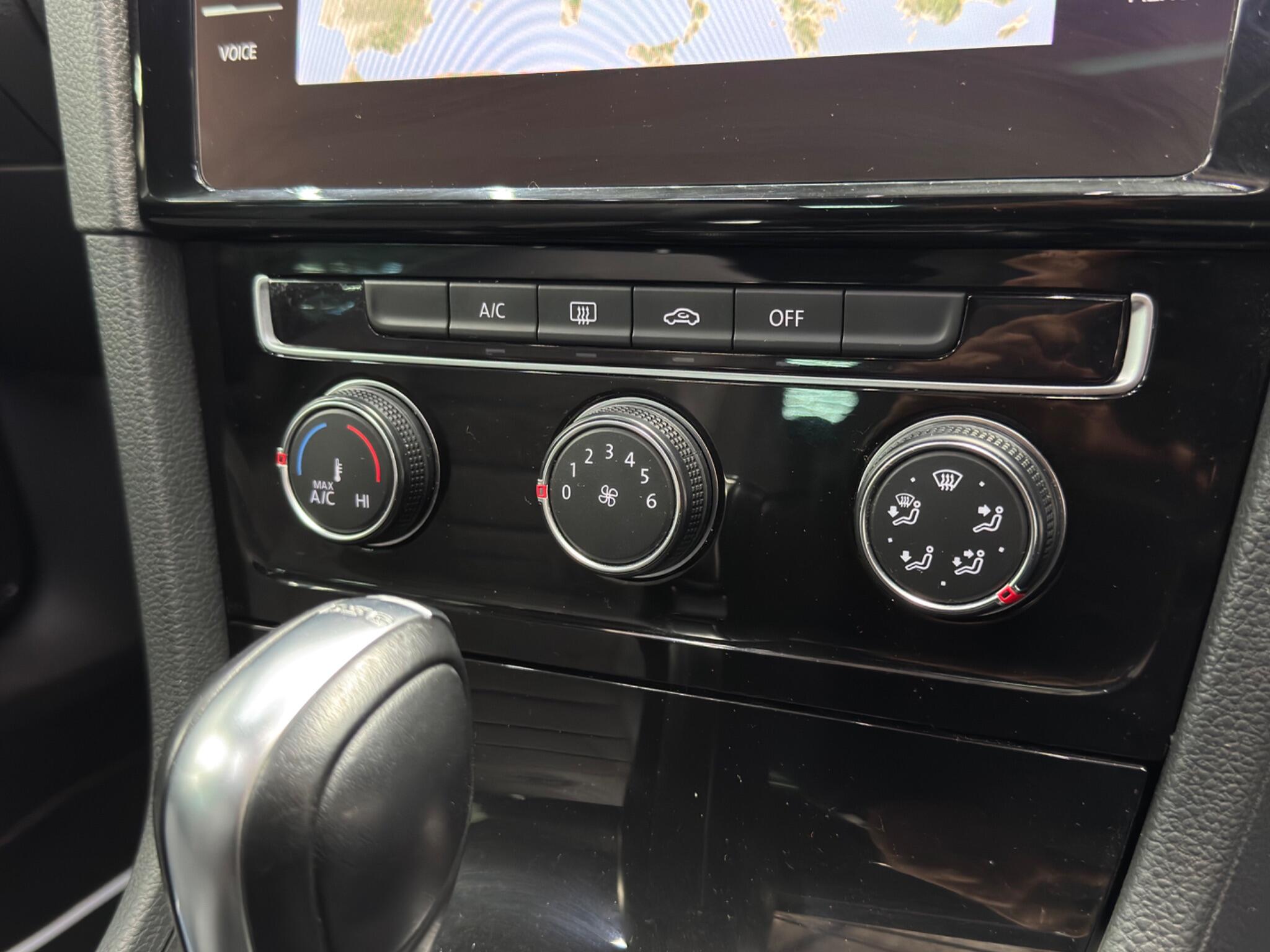 Volkswagen Golf view 36