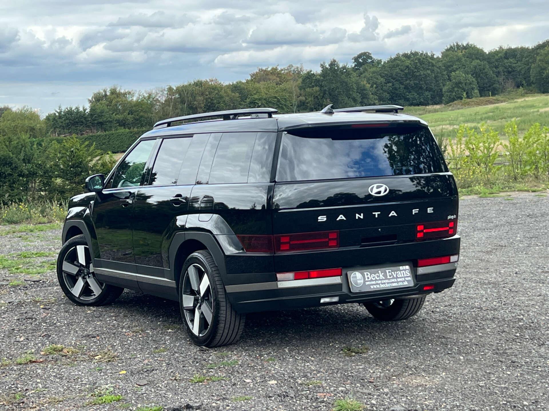 Hyundai Santa Fe view 5