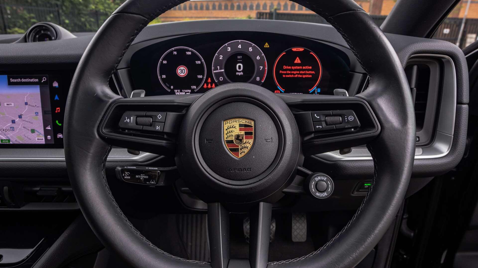 Porsche Cayenne view 11
