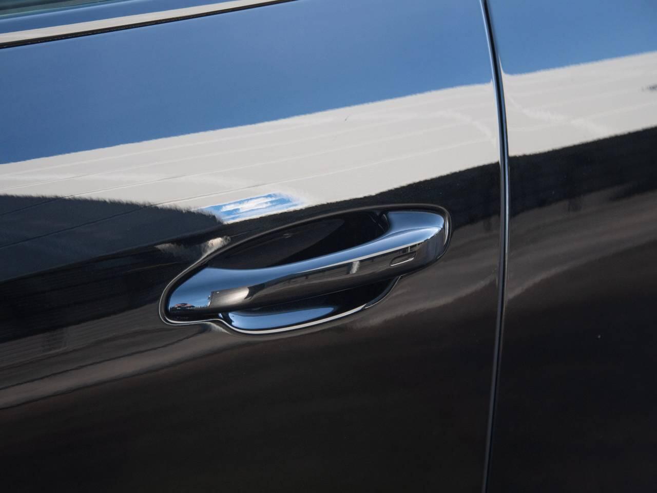 Porsche Cayenne view 17
