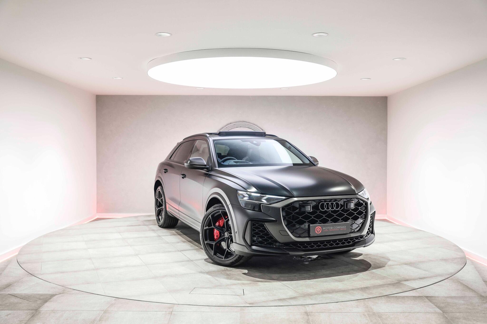 Audi RSQ8 view 5