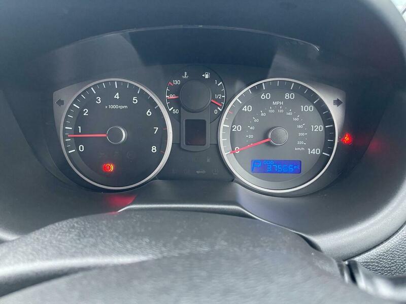2012 Hyundai i20 image 35