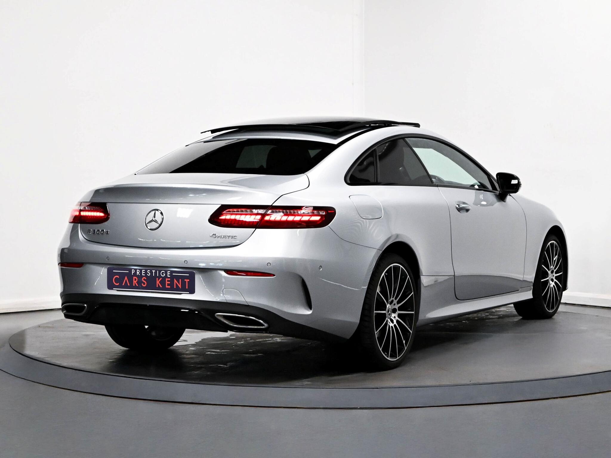 Mercedes-Benz E-Class view 37