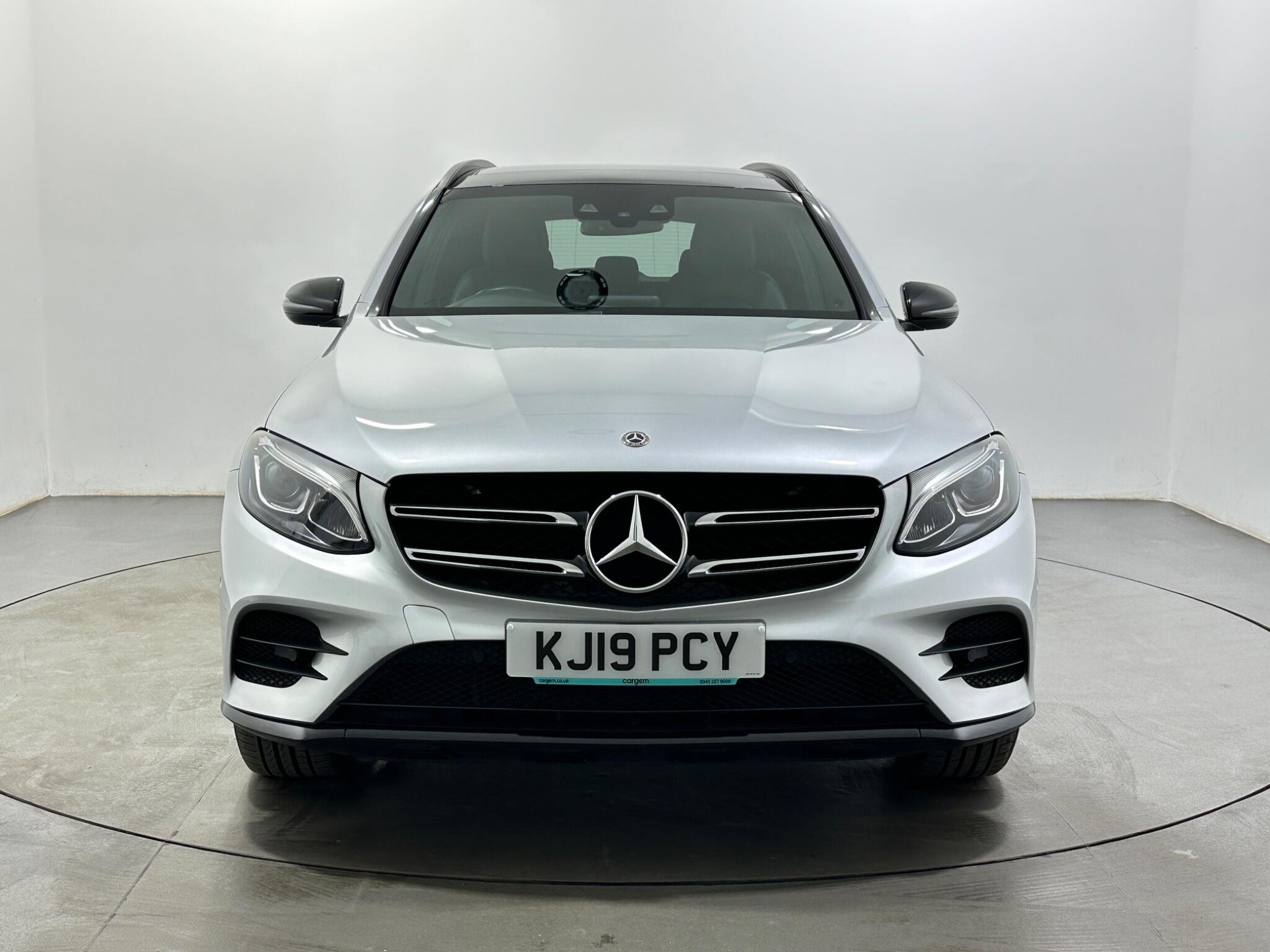 Mercedes-Benz GLC view 3