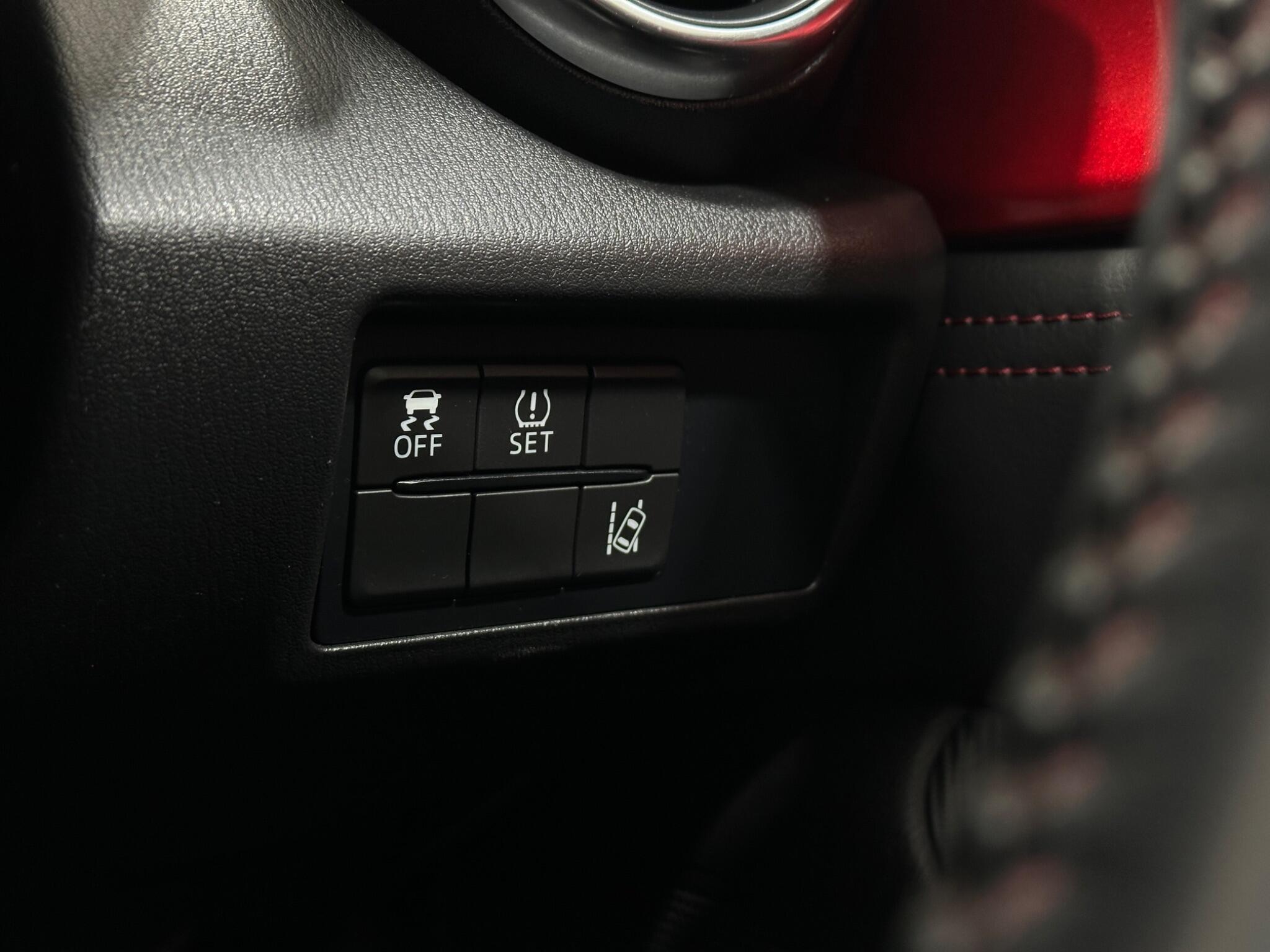 Mazda MX-5 view 17