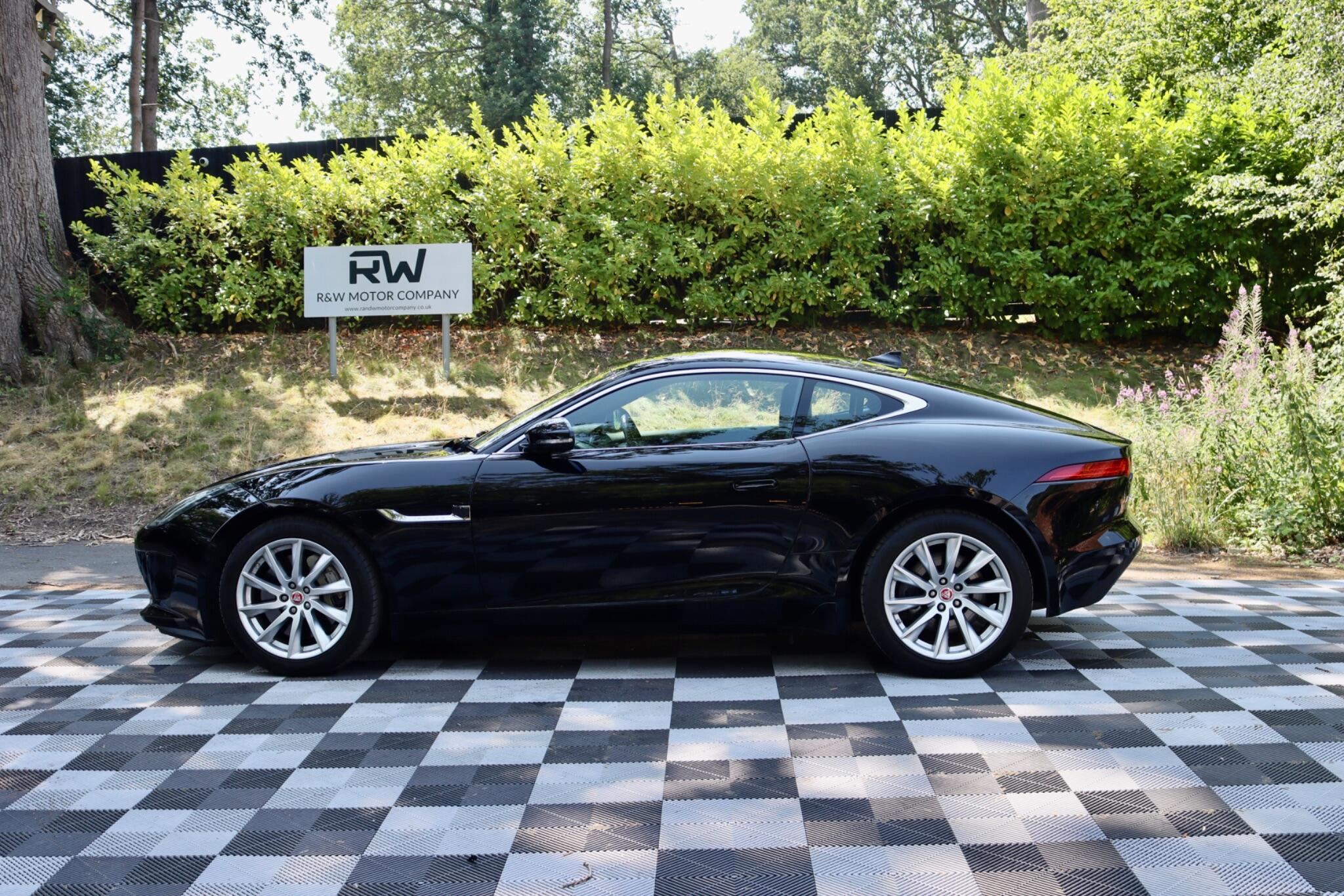 Jaguar F-Type view 10