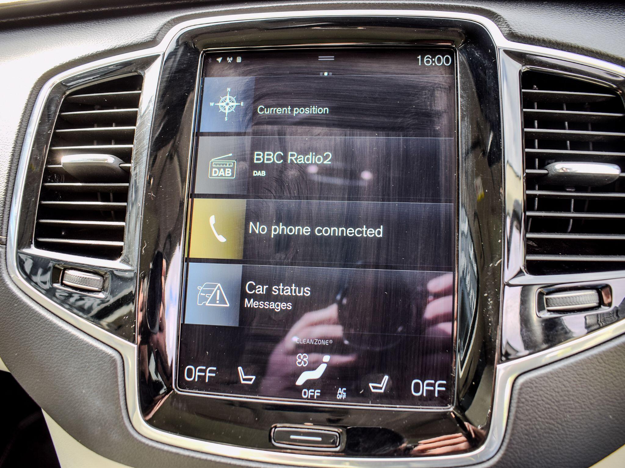 Volvo XC90 view 15