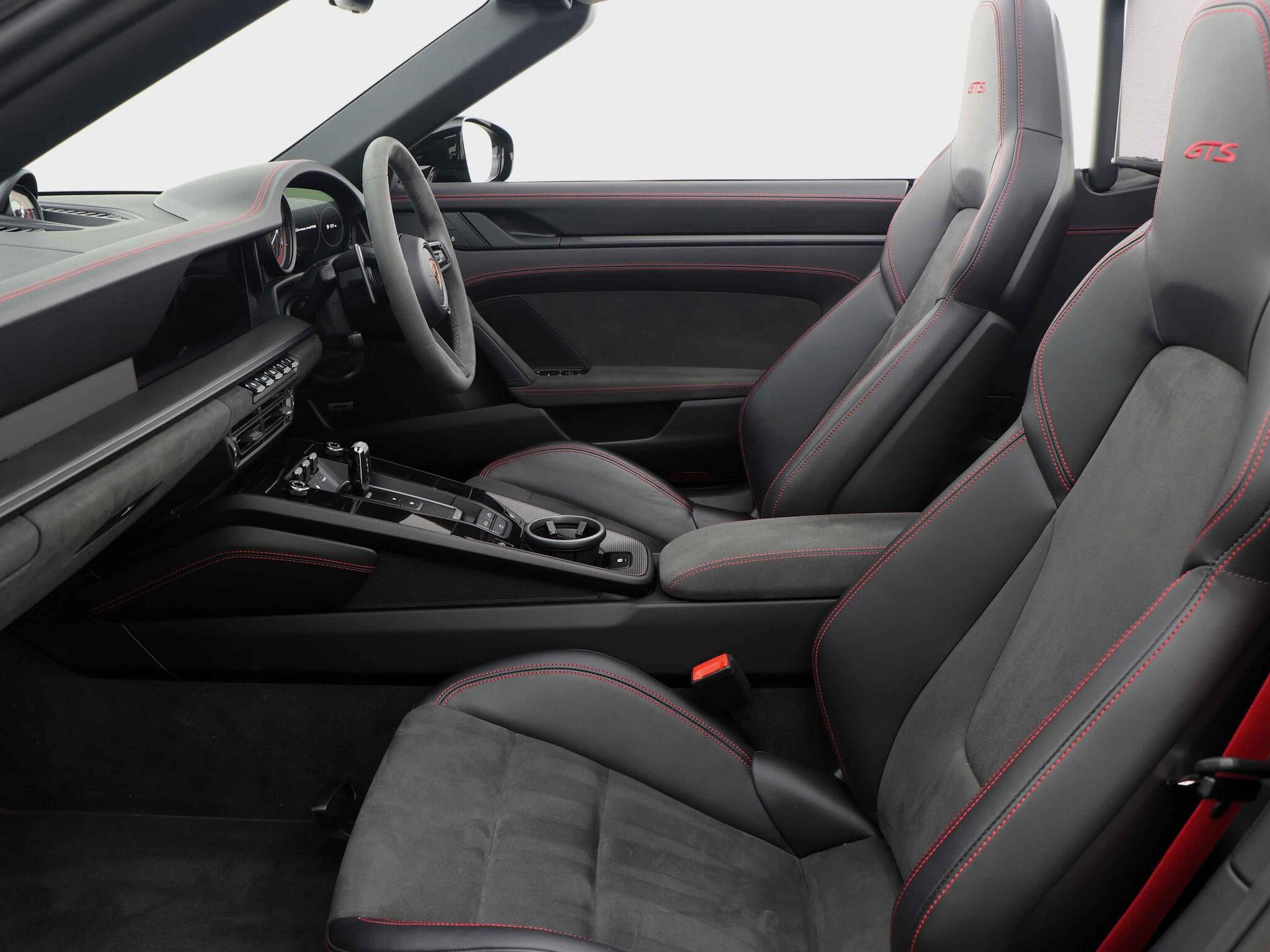 Porsche 911 view 3