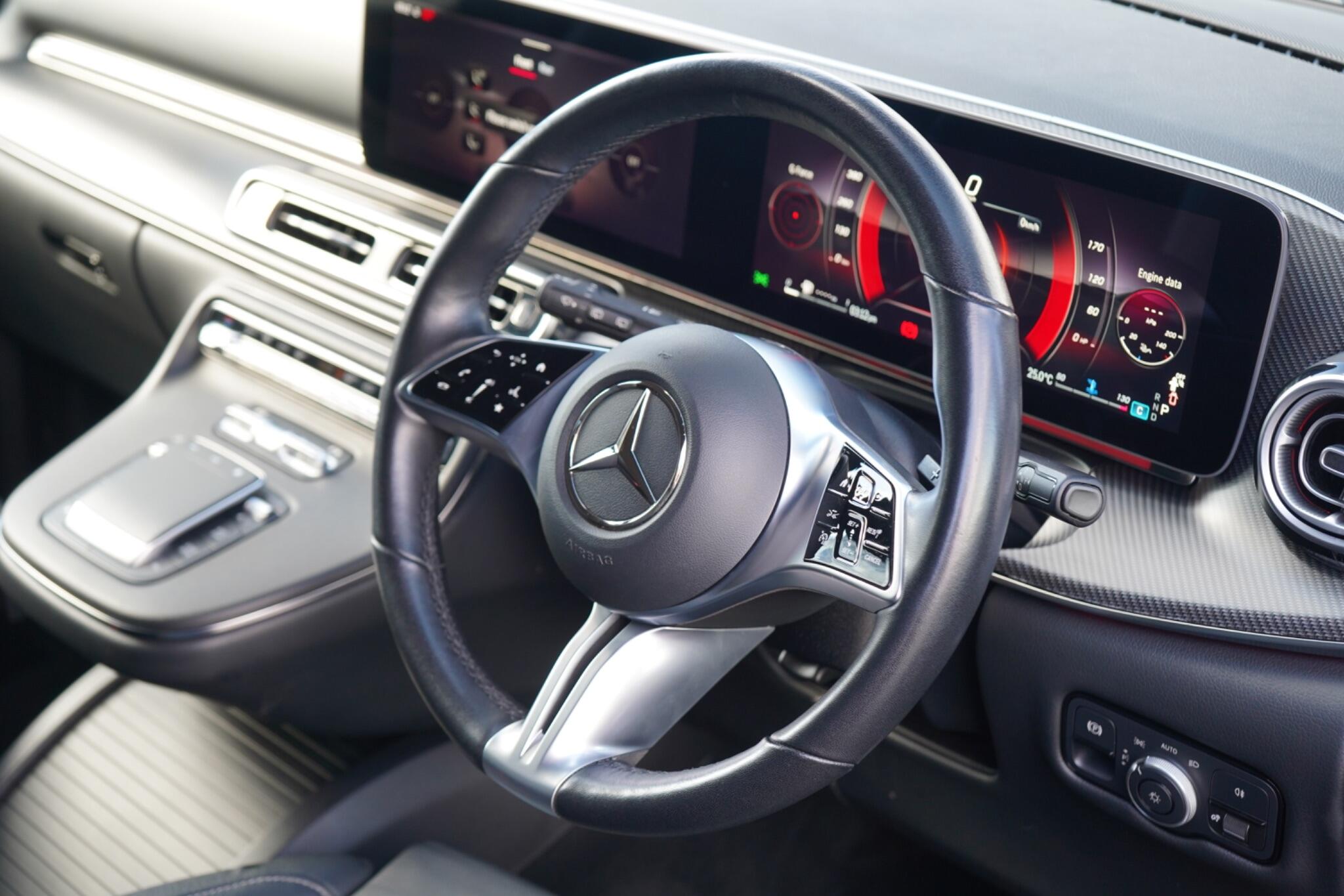 Mercedes-Benz V Class view 18