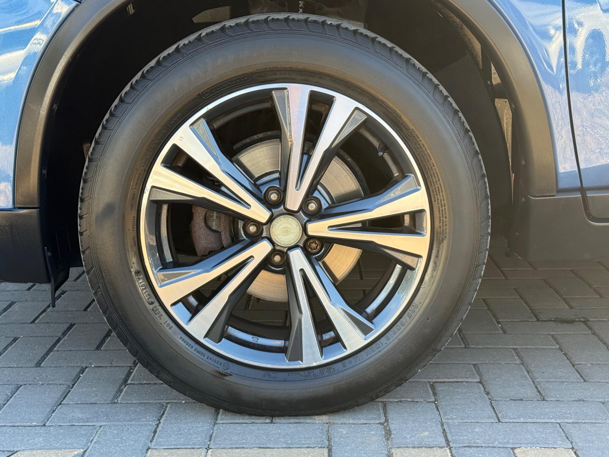 Nissan X-Trail view 14