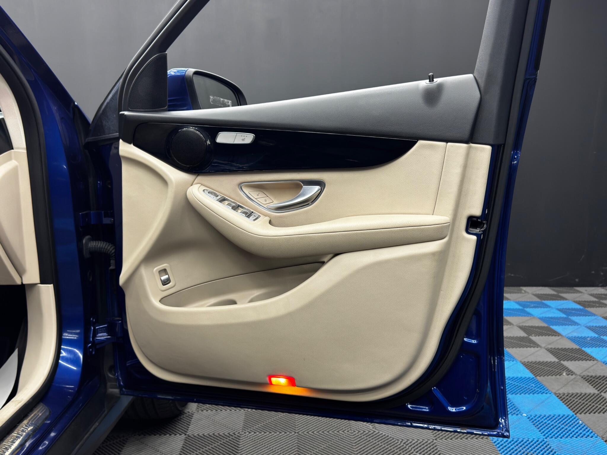 Mercedes-Benz GLC view 37