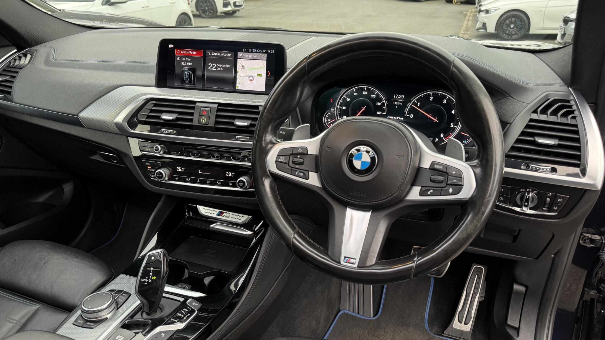 BMW X4 view 25